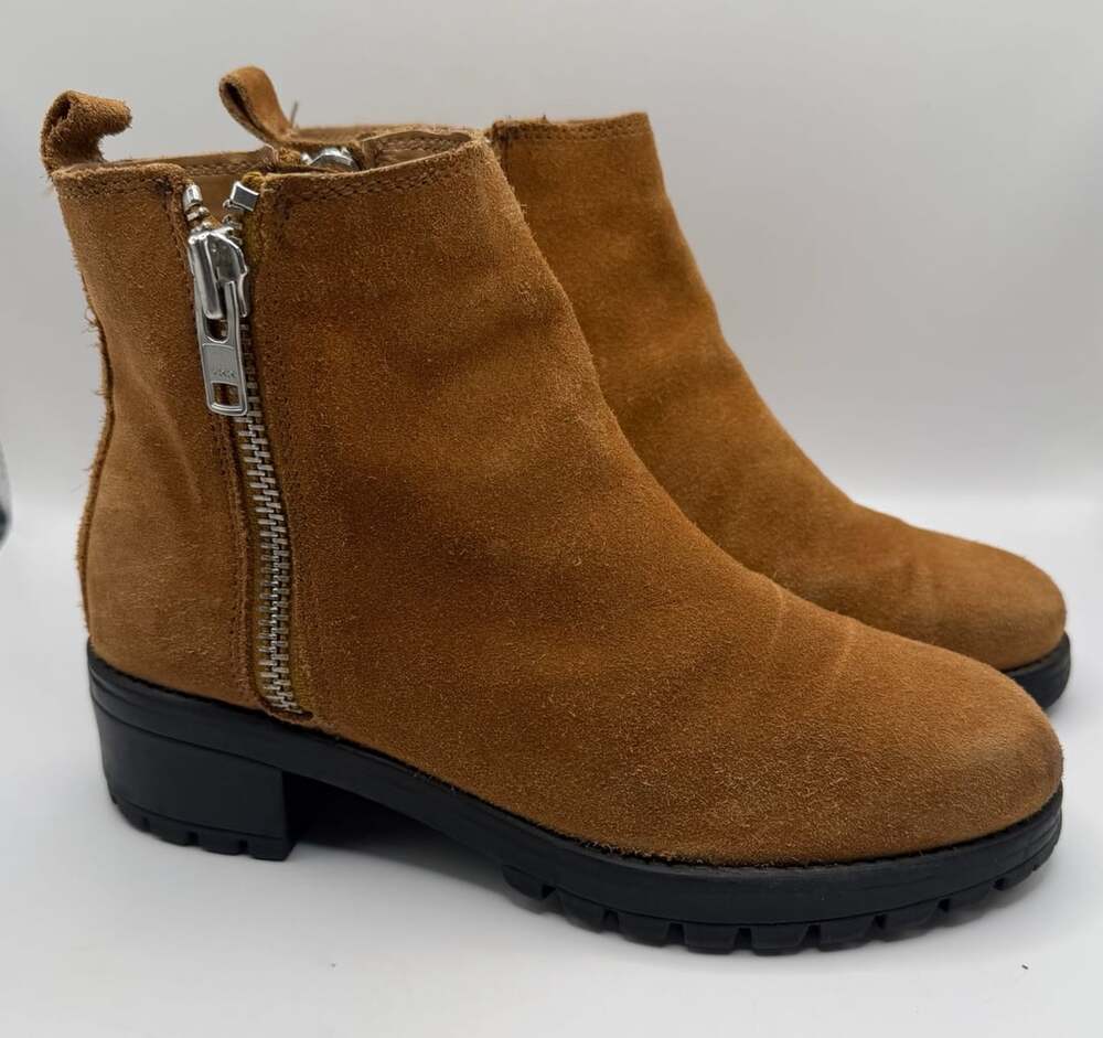 Urban Outfitters Lavorazione Artigiana Chelsea Boots Size 6 Brown Suede